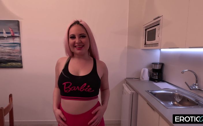 German bitch hunter: German Teen Loves Cum on Pizza After Assfuck!