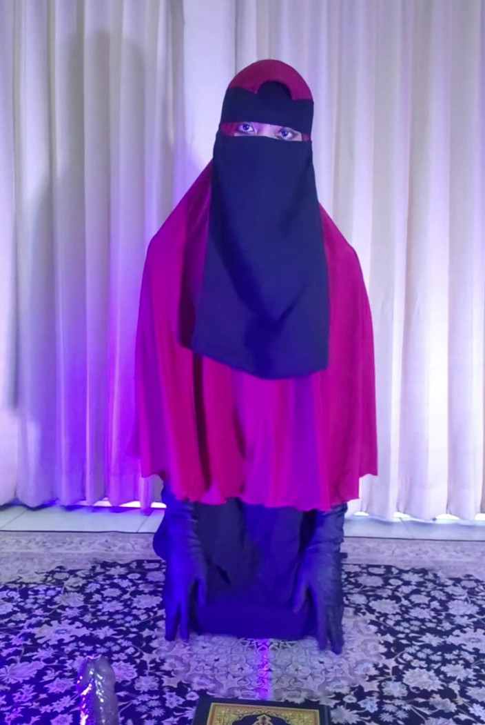 Mango49x: Arab Crossdresser Fuck Dildo