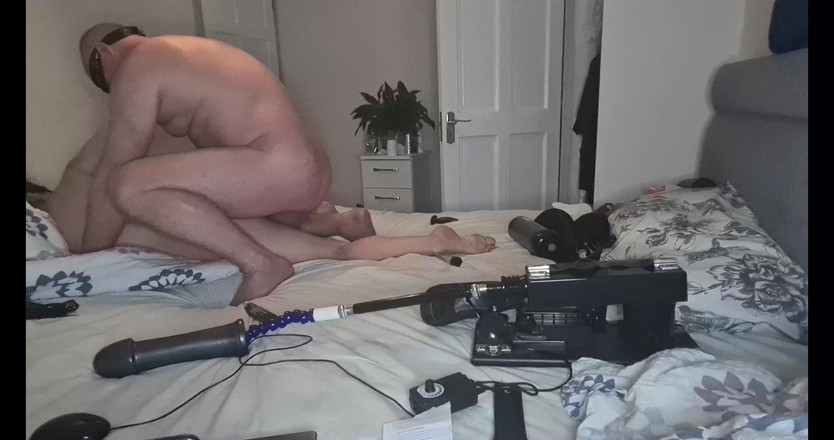 Anal Fetish Couple: Ateşli orta yaşlı seksi kadının götünü yalıyor ve onu başka...