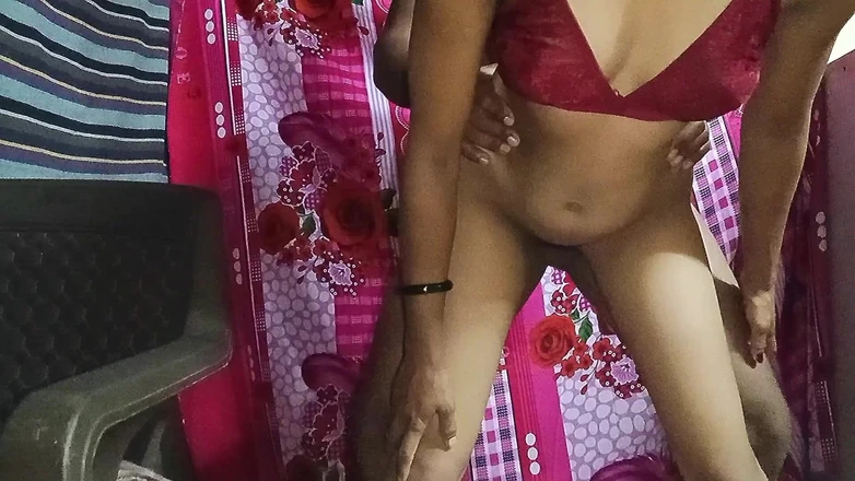 Desi Village Bhabhi Pussy Fucked with Big Cucumber