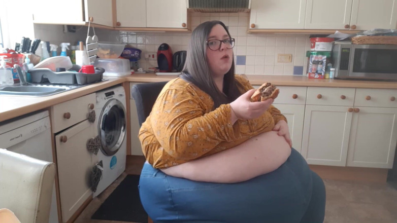 SSBBWLadyBrads: Ssbbw kontra godzilla burger jedzenia