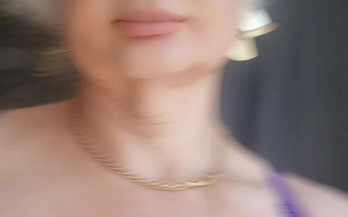 Sofy13: Cosa ne pensi della mia nuova lingerie?