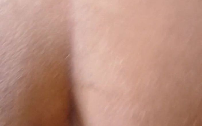Mara Exotic: POV, amateur excité, gros cul, levrette