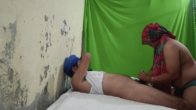 MHM: भारतीय पंजाबी जोड़ा हल्की कराह के साथ सबसे अच्छी लंड चुसाई