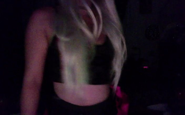 Alli Anderson: ダンシング・イン・ザ・ダーク