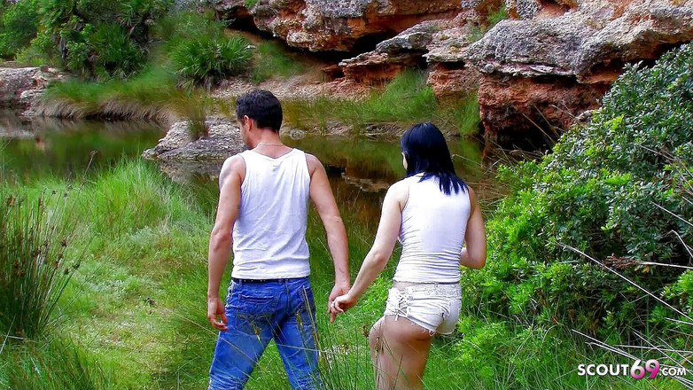 Full porn collection: 性感少女angel和继兄享受户外肛交