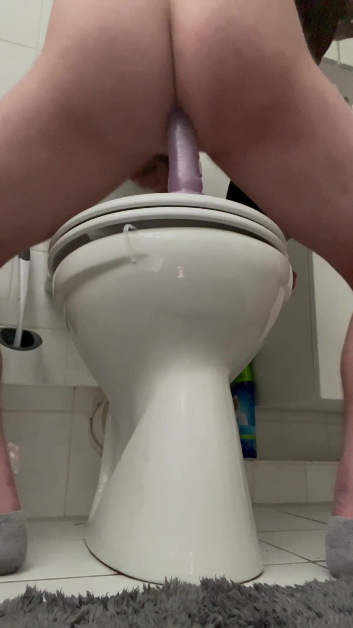 Julian Alexander Scherschinski: Dildo humping Pt. 2