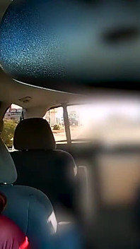 18letá zrzka Jules je holka na částečný úvazek na webové kameře