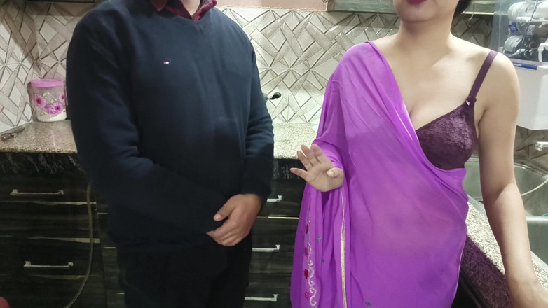 Hornycouple149: Desi indische stiefmutter überrascht ihren stiefsohn Vivek an seinem geburtstag, dirtytalk...