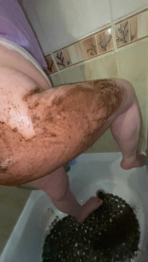 StasyBoo: Astaga, apa yang dilakukan di kamar mandi! Hot!