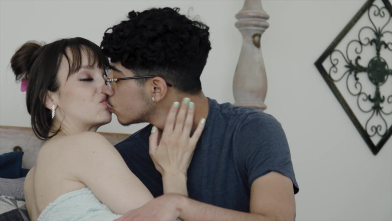 Sweet Sinner: Macocha wymiana 9 Scena 1 napalona milf musi się pieprzyć