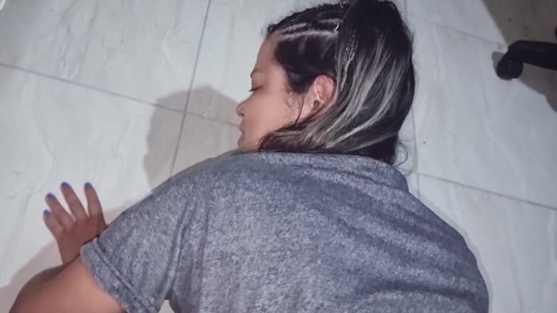 MarieChell: calda dando il culo