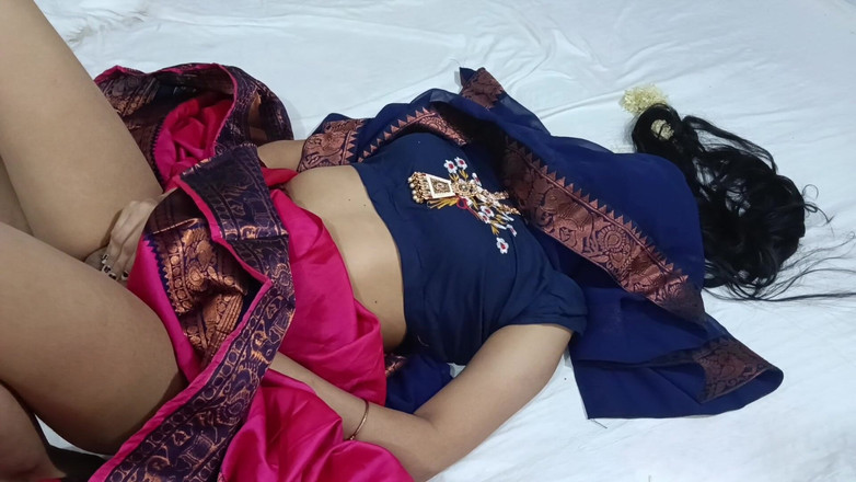 Vamika: Rajasthani -flickan förförde sin granne, efter det blev hon knullad hårt