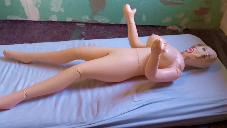 Mark Hannes: Sexdoll Mandy Defloration Masturbação com Dois Orgasmos