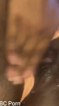 Stimolante il mio clitoride con un vibratore intenso orgasmi nonestop