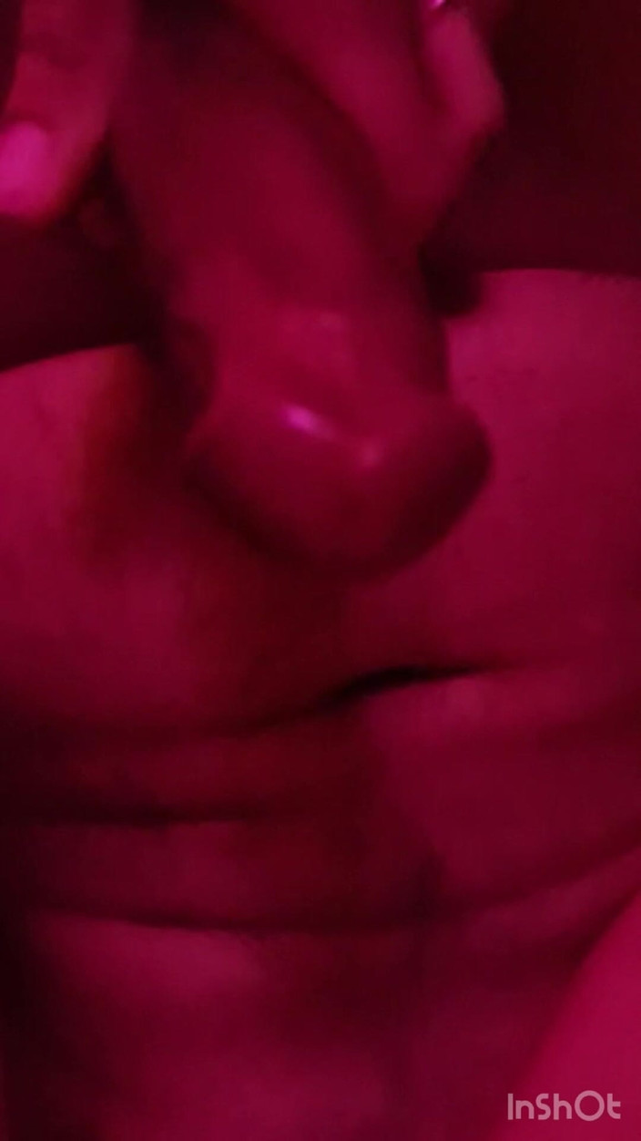 Jointqueen: Aku nyepong kontolnya sambil dia jilat jari kaki seksiku