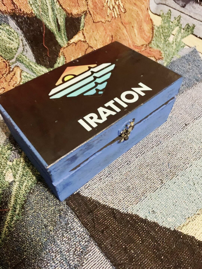 Suzy Wylde: Suzy Wylde je tvůrce, který vytváří umění a použitelné předměty