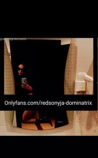 Dominatrix Redsonyja: Follow the Red Path You Will Find the Treasure