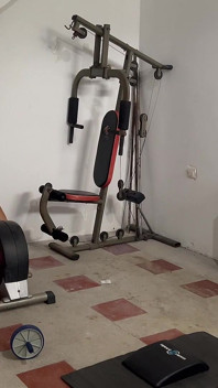 Non c'era nessun altro in palestra, quindi hanno ceduto alle tentazioni