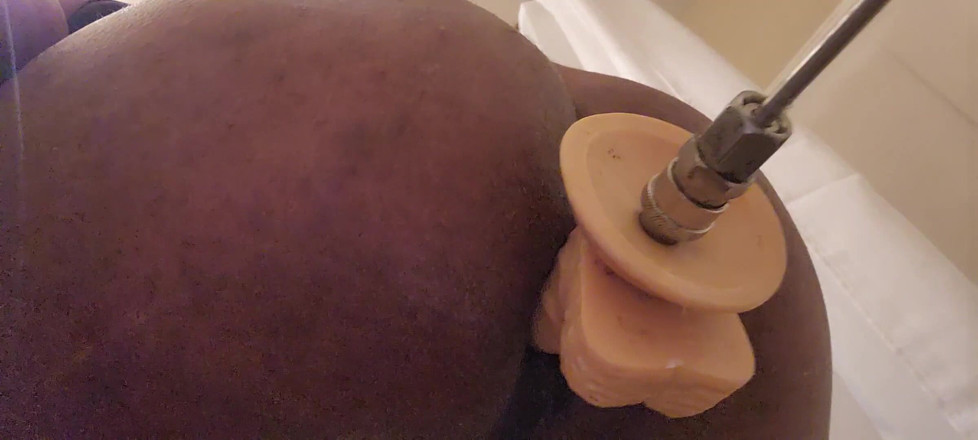 Truestarr: Baisée dans des toilettes, super position