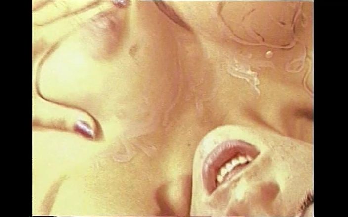 Vintage megastore: 예술 작품으로 끝난 빈티지 섹스