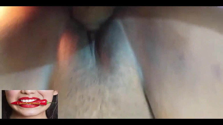 Hotty Jiya Sharmaa: Indiancă desi futută de casă