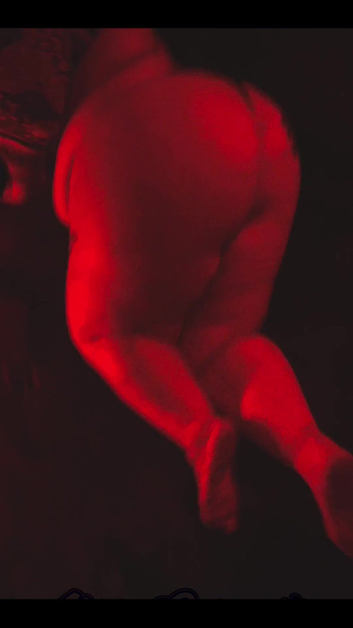StacXXXs: Red Light Nikki Cakes