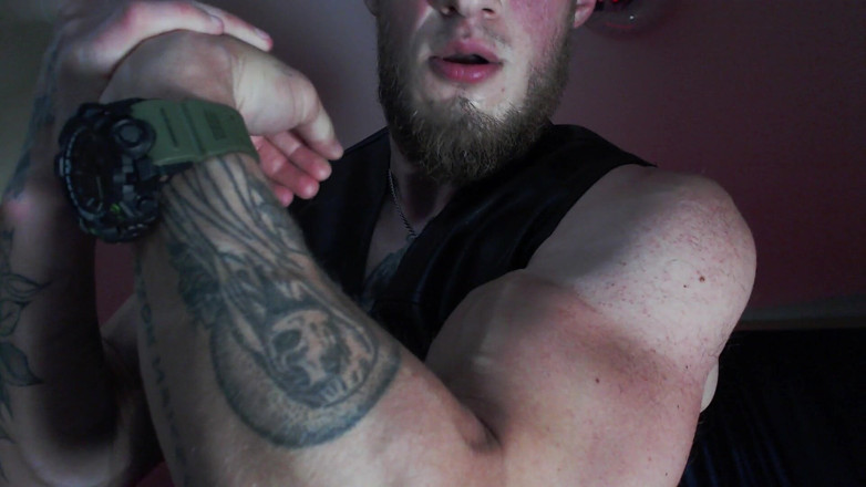 Hunky time: Muscle Worship - Biceps