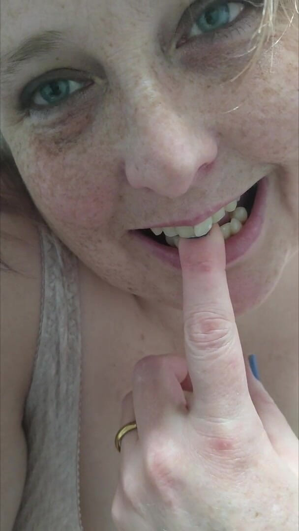 AngYourDirtyCanadian: Miệng vui tươi &amp; trêu chọc ngón tay