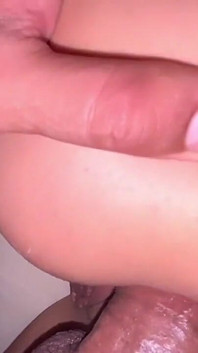 Der erste tiefe Analsex in meinem leben mit einem ende im arsch