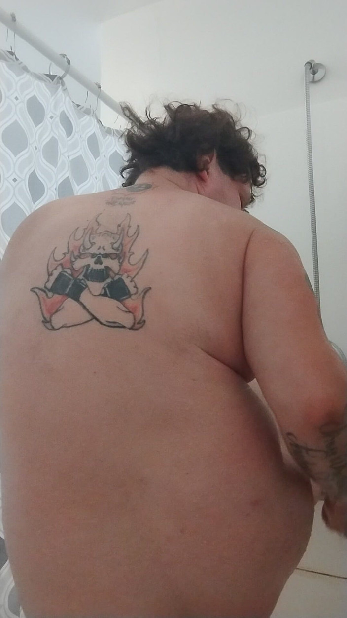 JG Risk: Řekni mi, že ti můj zadek vypadá čistý?