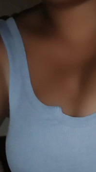 Moje nevlastní sestra šuká od nevlastního bratra creampie stříkání skutečný orgasmus se sprostými řeči