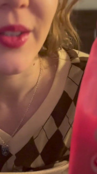 Styvpappa älskar min stora rosa dildo