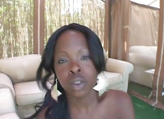 Black Jass: 백인 자지의 맛을 좋아하는 음탕한 흑누나