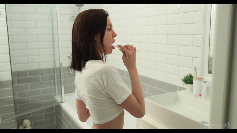 Stunning18: 温暖的淋浴