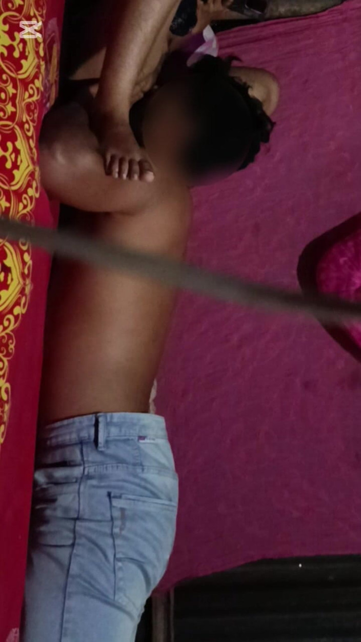 Viral: मैंने अपनी पत्नी की चूत चूसा। मेरी पत्नी अपनी चूत चूसने के बाद बहुत कामुक है