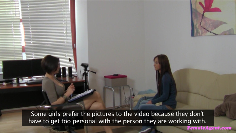 Female Agent: Female Agent - esitante jessy taylor guarda un agente masturbarsi e...
