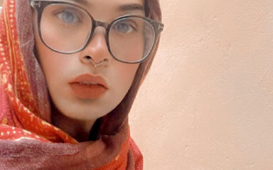 Apple00001: Bolehkah awak berkongkek? | Banci Pantat | Ladyboy dilatih