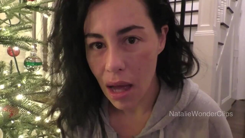 Natalie Wonder: สร้างความทรงจำวันหยุดใหม่กับลูกเลี้ยงชายใต้ต้นคริสต์มาสของเรา