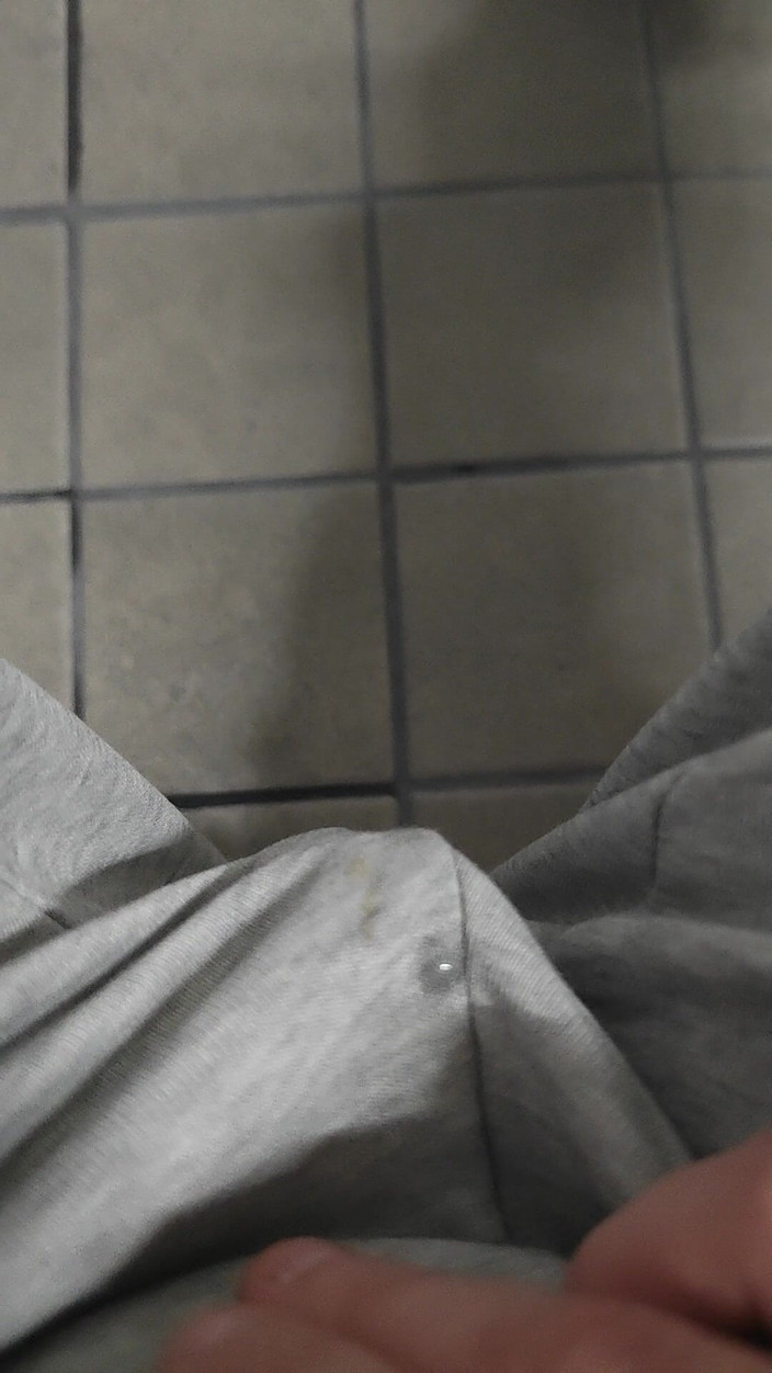 TwinkFelix: Kencing Saya Dengan Begitu Keluar, Bahawa Kaki Saya Mula Bergoyang