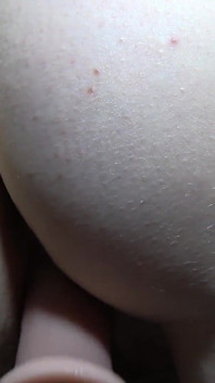 Caliente esclava desnuda Anna folla con máquina de sexo