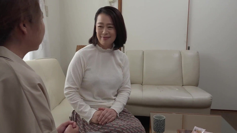Vulture: She Is Still Active! Grandma Who Would Eat up Everyone...