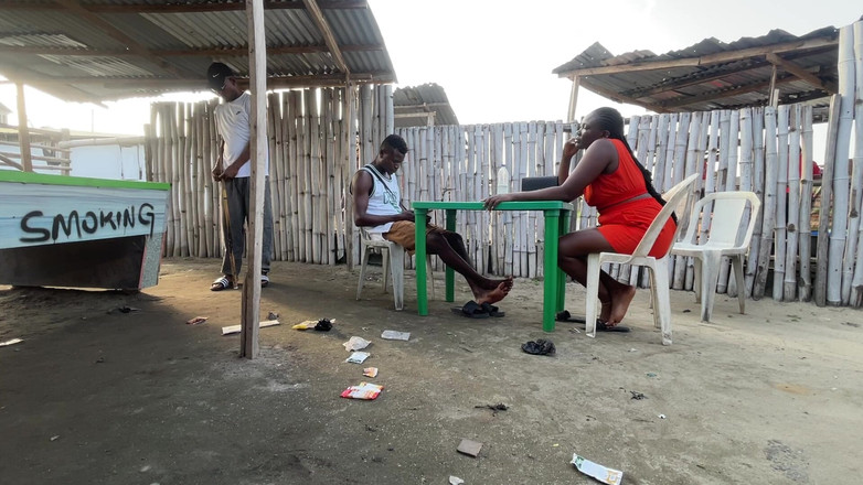 Creamyshuga: Його дівчина шукає іншого чоловіка, який так сильно її трахає