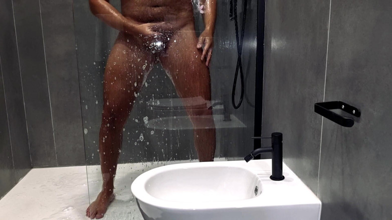 Alexander Audran: Amateur heiße dusche, aufgeschäumter großer schwanz - ganz nackt in der...