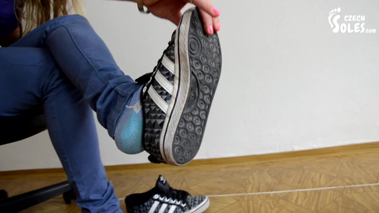 Czech Soles - foot fetish content: Regina의 양말 숭배 POV