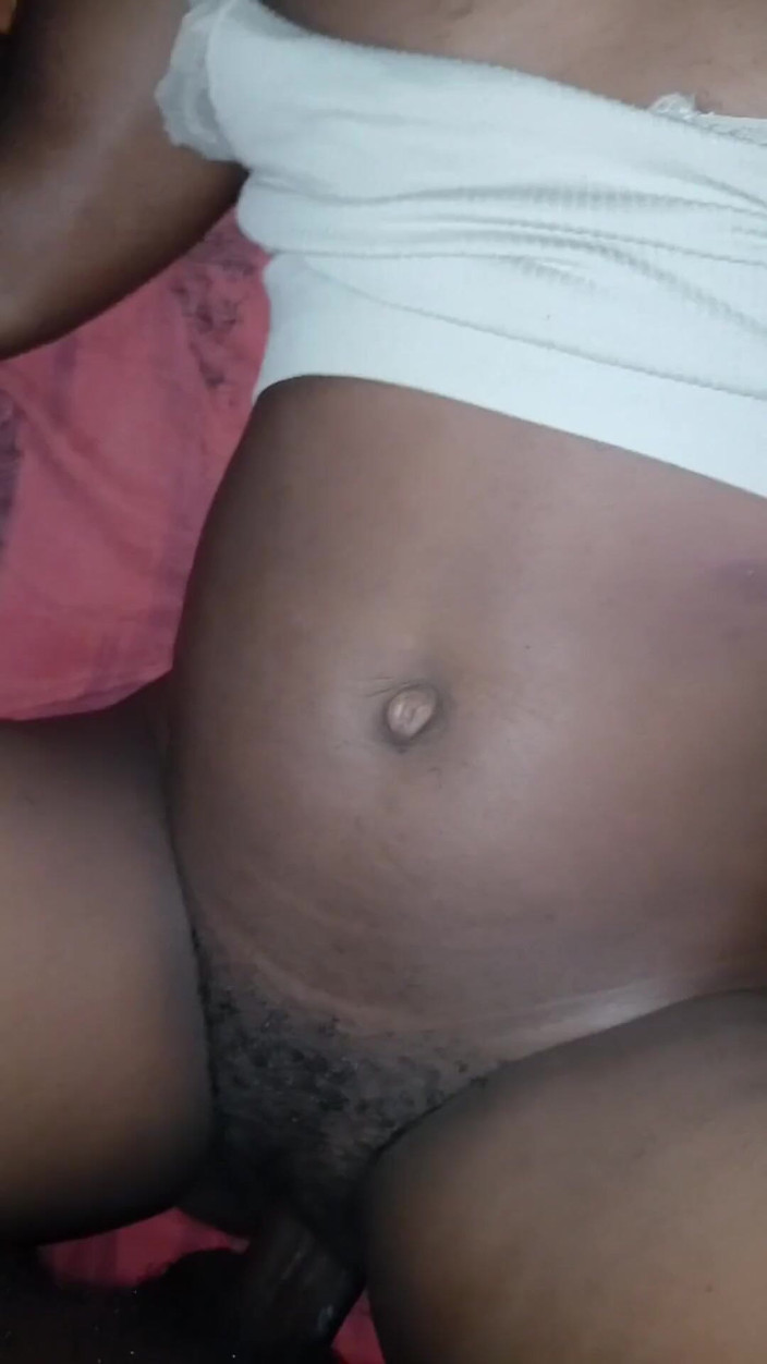 Fridayborn3: Minyon genç kız üniversiteden sonra sikiliyor