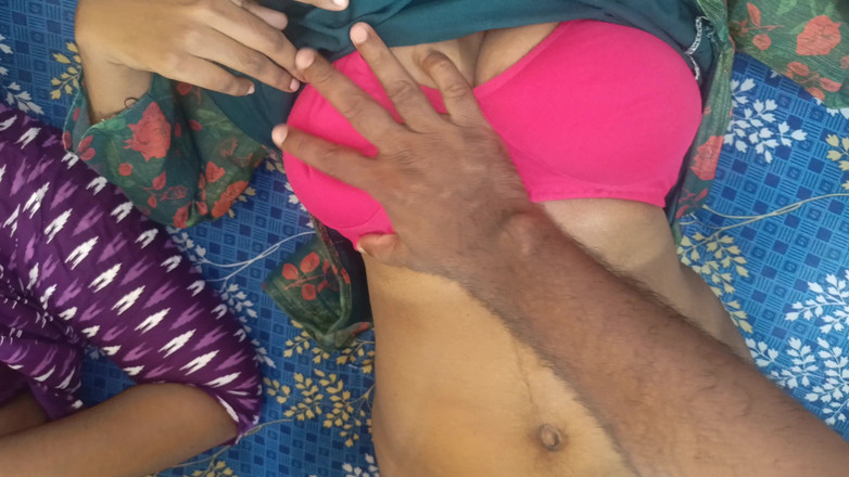 Pushpa studio: ホットなスリーサムセックス