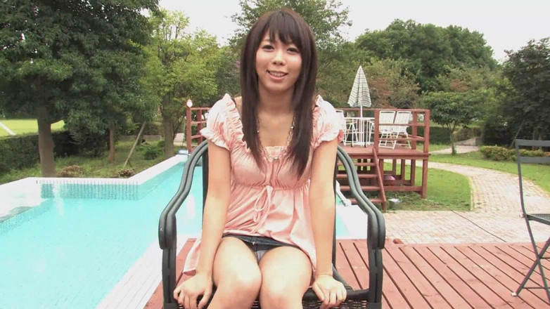 JapaneseAmateur: Tesão de menina se masturba e depois recebe uma foda...