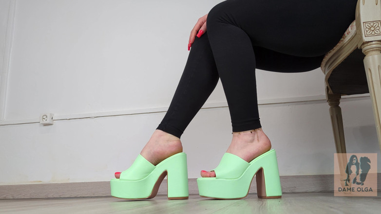 Dame Olga: (669) Shoe Collection: Green Block Heel Mules - Dame Olga (4k)