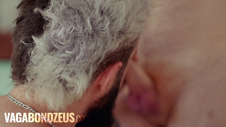 VagabondZeus - Erotic Filmmaker: Aussie Bar Crushes Fickt Zum Ersten Mal